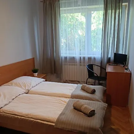 Hostel Pod świerkiem Swarzędz
