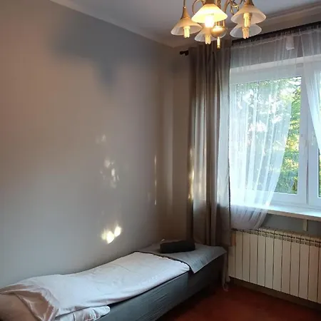 Pod świerkiem Hostel