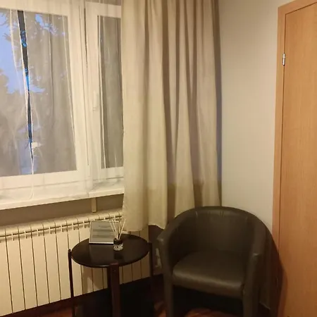 Pod świerkiem Hostel