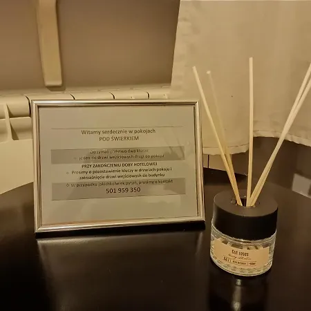 Pod świerkiem *