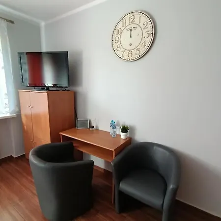 Hostel Pod świerkiem Swarzędz
