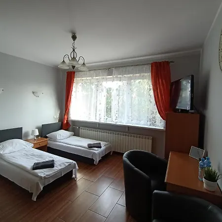 Hostel Pod Swierkiem *