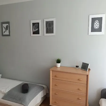 Pod świerkiem Hostel Swarzędz