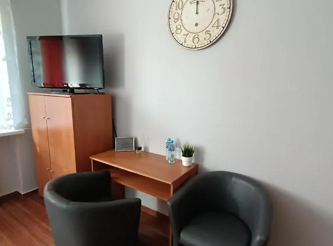 Hostel Pod Swierkiem Swarzędz