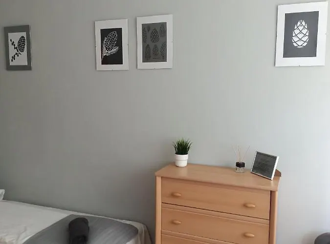 Pod Swierkiem Hostel Swarzędz